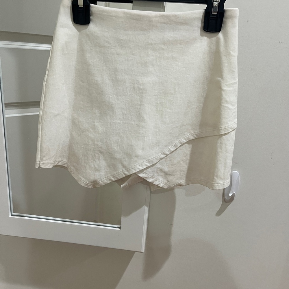 Blue Blush White/Cream Mini Skirt
